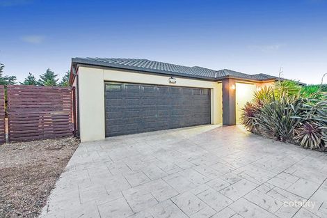 Property photo of 18 Peppermint Crescent Manor Lakes VIC 3024
