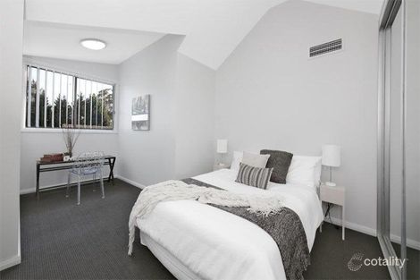 Property photo of 190 Lambeth Street Picnic Point NSW 2213