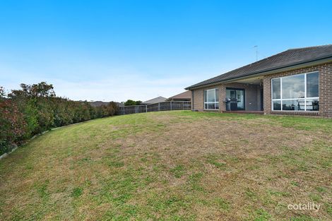 Property photo of 38 McKeachie Drive Aberglasslyn NSW 2320
