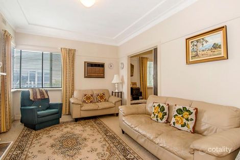 Property photo of 51 Hillsyde Parade Strathmore VIC 3041