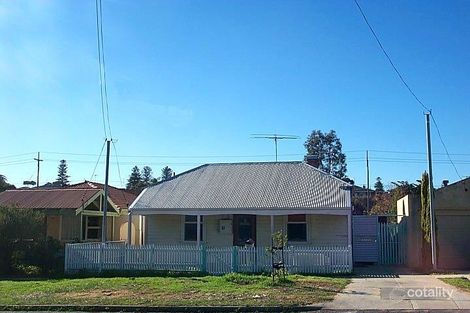 14 Central Ave, Beaconsfield, WA 6162
