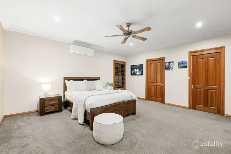 Property photo of 2 Honeysuckle Close Mildura VIC 3500