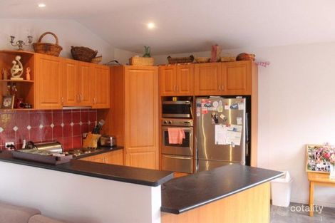 Property photo of 8 Hakea Court Cowes VIC 3922