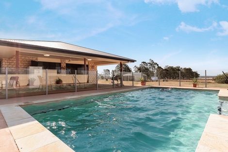 Property photo of 2 Miles Court Harrisville QLD 4307