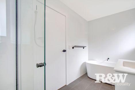 Property photo of 24 Olliver Crescent St Clair NSW 2759