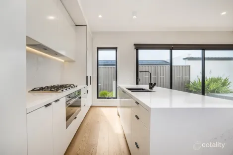 Property photo of 1/23 Oswald Thomas Avenue Hampton East VIC 3188