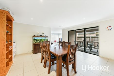 Property photo of 40 Taplan Crescent Cranbourne West VIC 3977