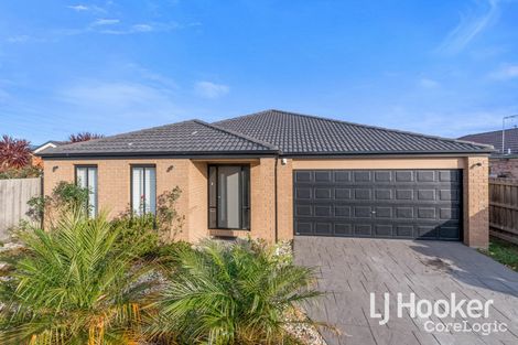 Property photo of 40 Taplan Crescent Cranbourne West VIC 3977