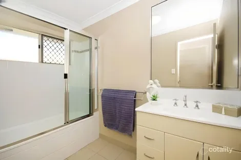 Property photo of 2 Limerick Way Mount Low QLD 4818
