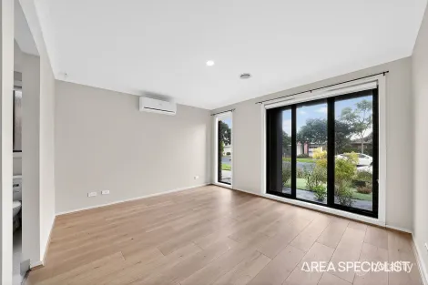 Property photo of 64 Moorookyle Avenue Tarneit VIC 3029