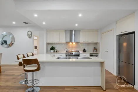 Property photo of 21 Markdale Way Doreen VIC 3754