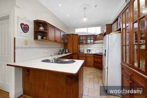 Property photo of 69 Carlisle Crescent Hughesdale VIC 3166