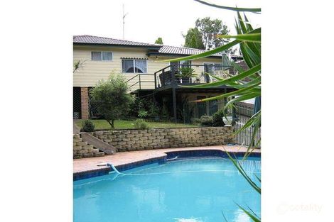 5 Kenley Cres, Macquarie Hills, NSW 2285