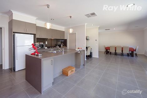 Property photo of 21 Maygar Avenue Wodonga VIC 3690
