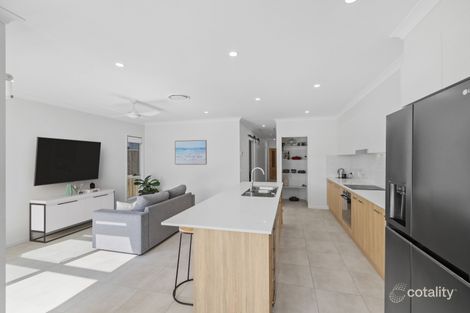 Property photo of 28 Valley Crescent Palmview QLD 4553