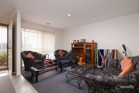 Property photo of 3 Tulip Grove Cranbourne VIC 3977