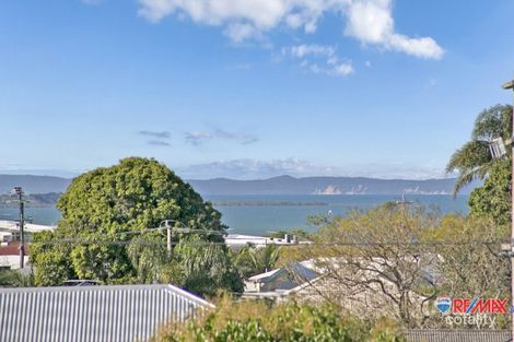 11 Preston Rd, Manly West, QLD 4179