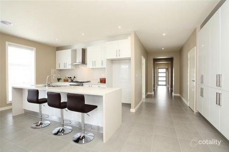 Property photo of 19 Balmain Circuit Taylors Hill VIC 3037