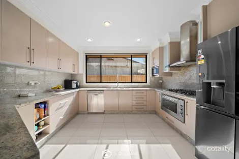 Property photo of 8 Gemas Street Holsworthy NSW 2173