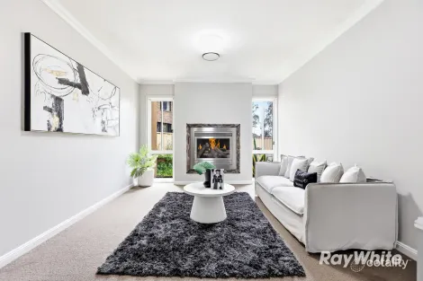 Property photo of 19 Gimi Grove Plumpton NSW 2761