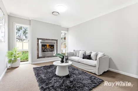 Property photo of 19 Gimi Grove Plumpton NSW 2761