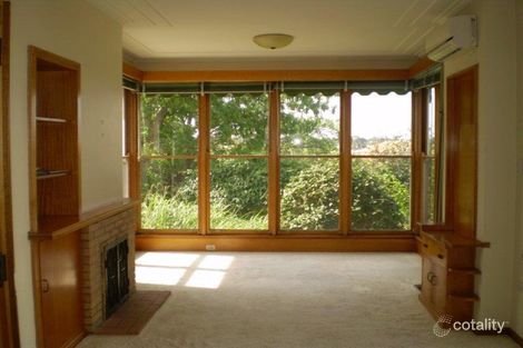 Property photo of 14 Layton Crescent Newtown VIC 3220