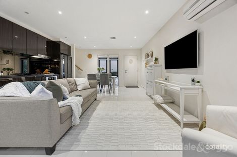 Property photo of 81 Belsay Chase Chirnside Park VIC 3116