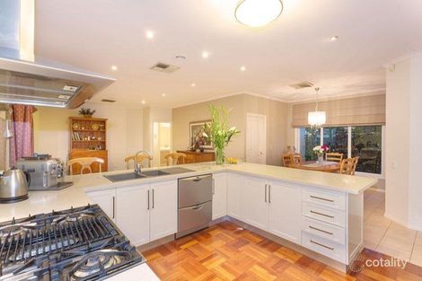 Property photo of 20 Wellesley Drive Taylors Lakes VIC 3038