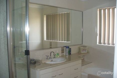 Property photo of 8 Linderberg Street Kalkie QLD 4670