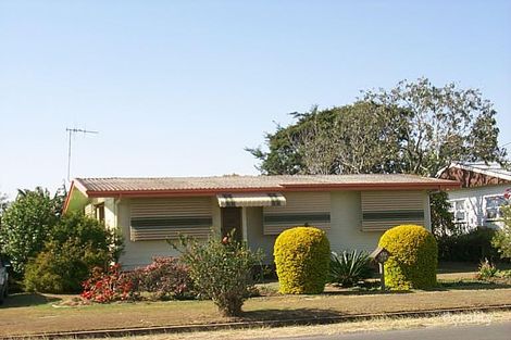 Property photo of 19 Arnold Street Kepnock QLD 4670