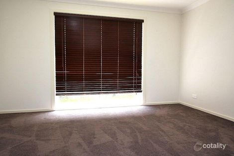 Property photo of 11 Superior Waters Pakenham VIC 3810