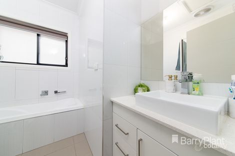 Property photo of 3/26 Pyalong Crescent Dallas VIC 3047