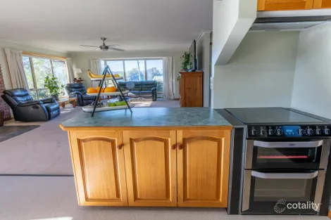 Property photo of 10 View Street St Helens TAS 7216