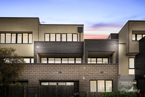 Property photo of 18/11 Monckton Place Caroline Springs VIC 3023