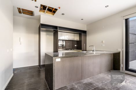 Property photo of 18/11 Monckton Place Caroline Springs VIC 3023