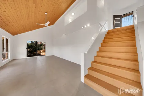 Property photo of 5 Corby Close Telina QLD 4680