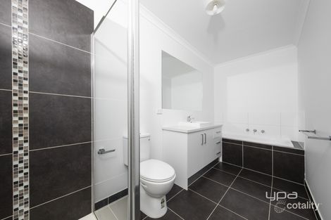 Property photo of 20/79 Lancefield Drive Caroline Springs VIC 3023