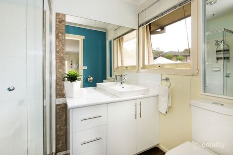 Property photo of 9 Halidon Close St Helena VIC 3088