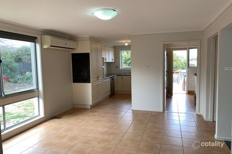 Property photo of 8 Burrowes Place Wanniassa ACT 2903