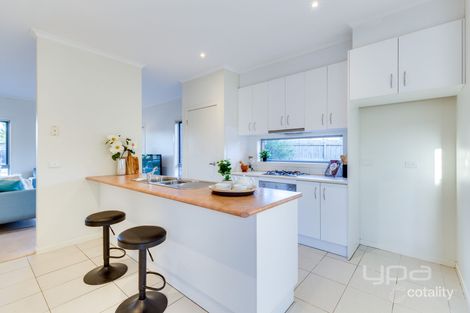 Property photo of 1/7 Walwa Place Werribee VIC 3030