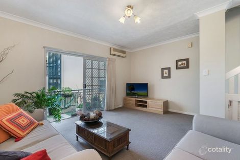 Property photo of 3/2-4 Moore Street Taringa QLD 4068