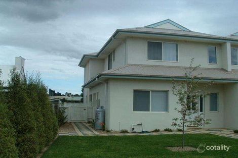 Property photo of 2/24 Aquarius Way Paynesville VIC 3880
