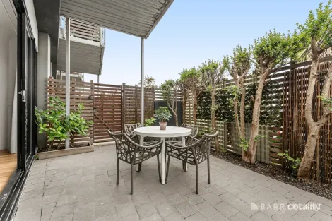 Property photo of 1/555 Main Street Mordialloc VIC 3195