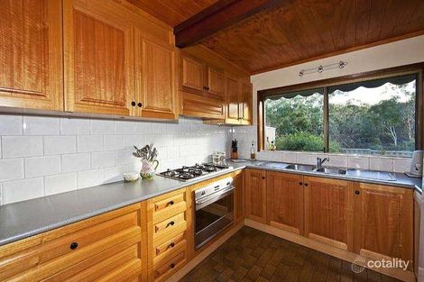 Property photo of 10 Hamish Court Greensborough VIC 3088