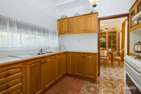 Property photo of 19 Pankhurst Avenue Fairy Meadow NSW 2519