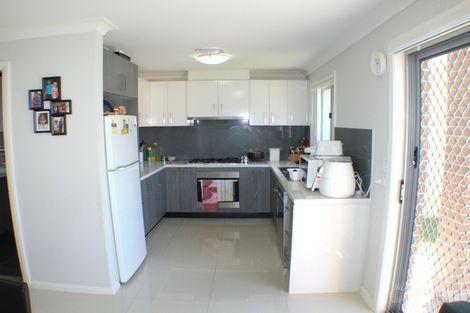 Property photo of 11 Catnip Glade Rooty Hill NSW 2766