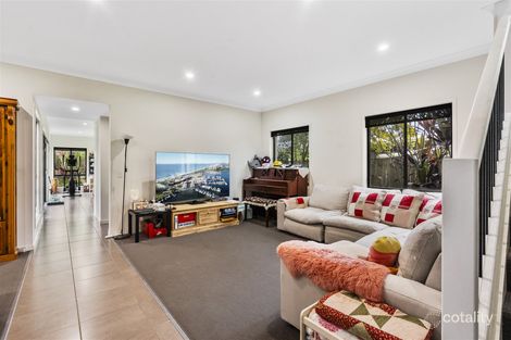 Property photo of 24 Casuarina Drive Molendinar QLD 4214