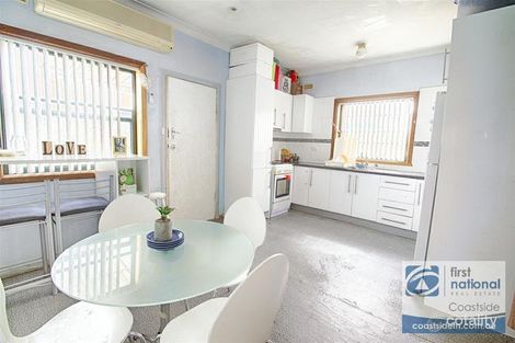 Property photo of 14 Mirrabooka Road Lake Heights NSW 2502