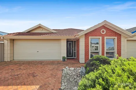 Property photo of 36 Wentworth Parade Hindmarsh Island SA 5214