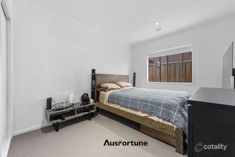 Property photo of 19 Donahue Street Truganina VIC 3029